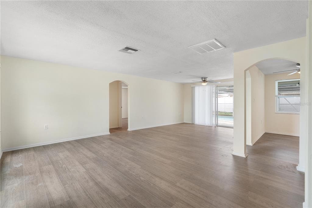 7134 FOX HOLLOW Drive, PORT RICHEY, FL 34668 photo 4