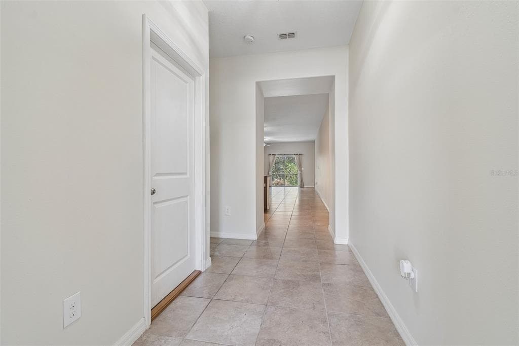 10687 LAKE MONTAUK Drive, RIVERVIEW, FL 33578 photo 5