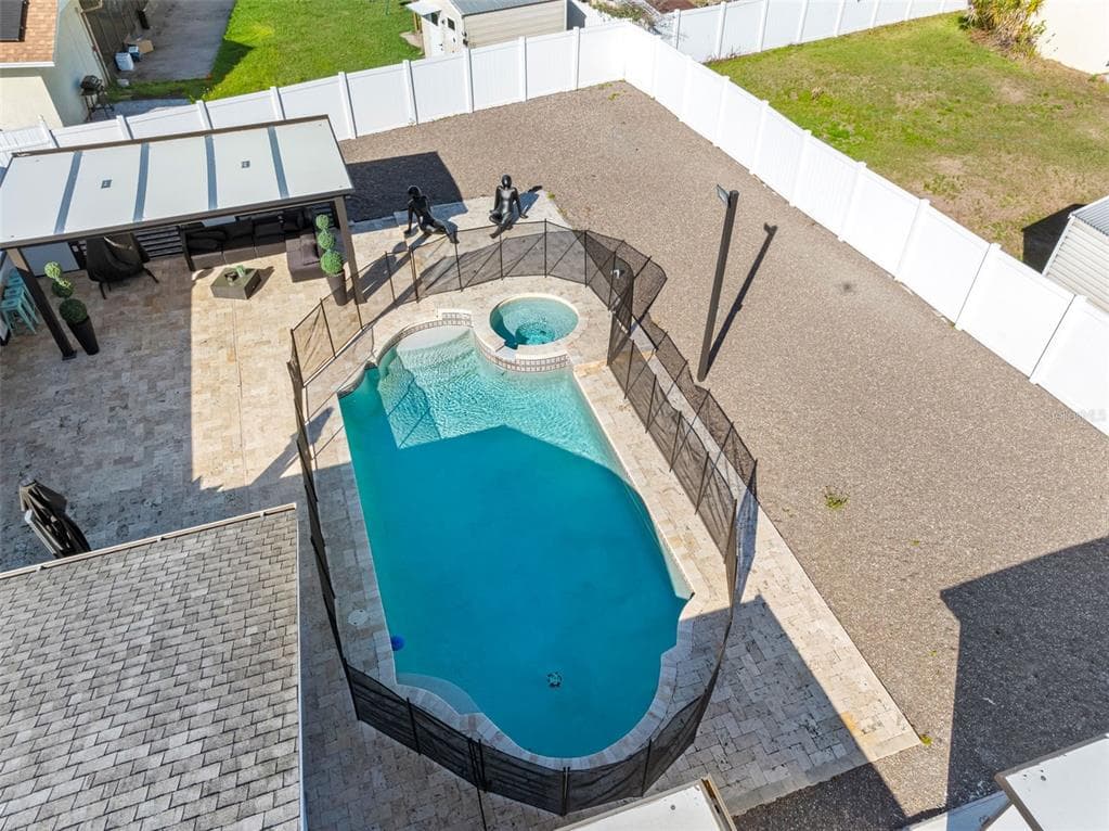 1803 LAKE CREST Avenue, BRANDON, FL 33510 photo 2