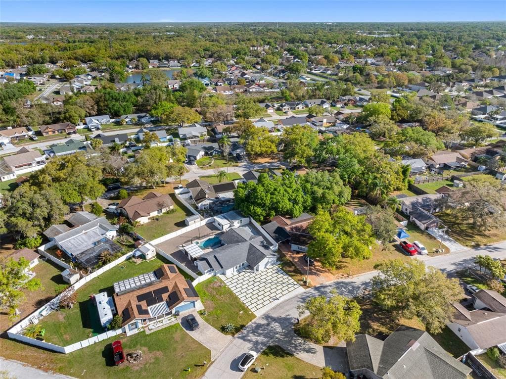 1803 LAKE CREST Avenue, BRANDON, FL 33510 photo 5