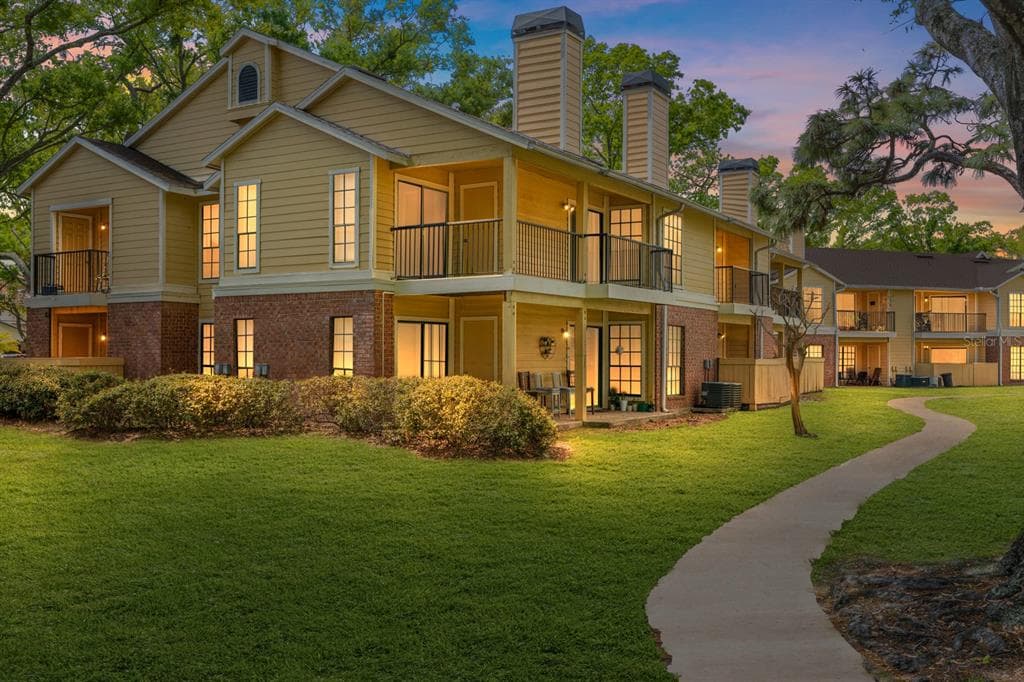 8609 MALLARD RESERVE Drive Unit 203, TAMPA, FL 33614