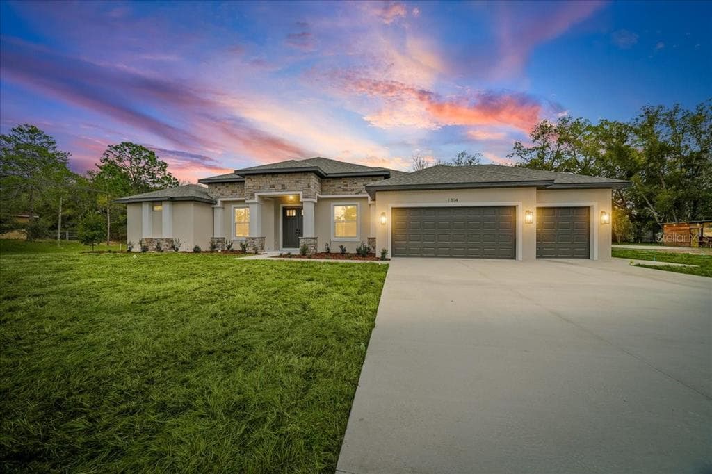 1314 FAYETTEVILLE Drive, SPRING HILL, FL 34609 photo 2