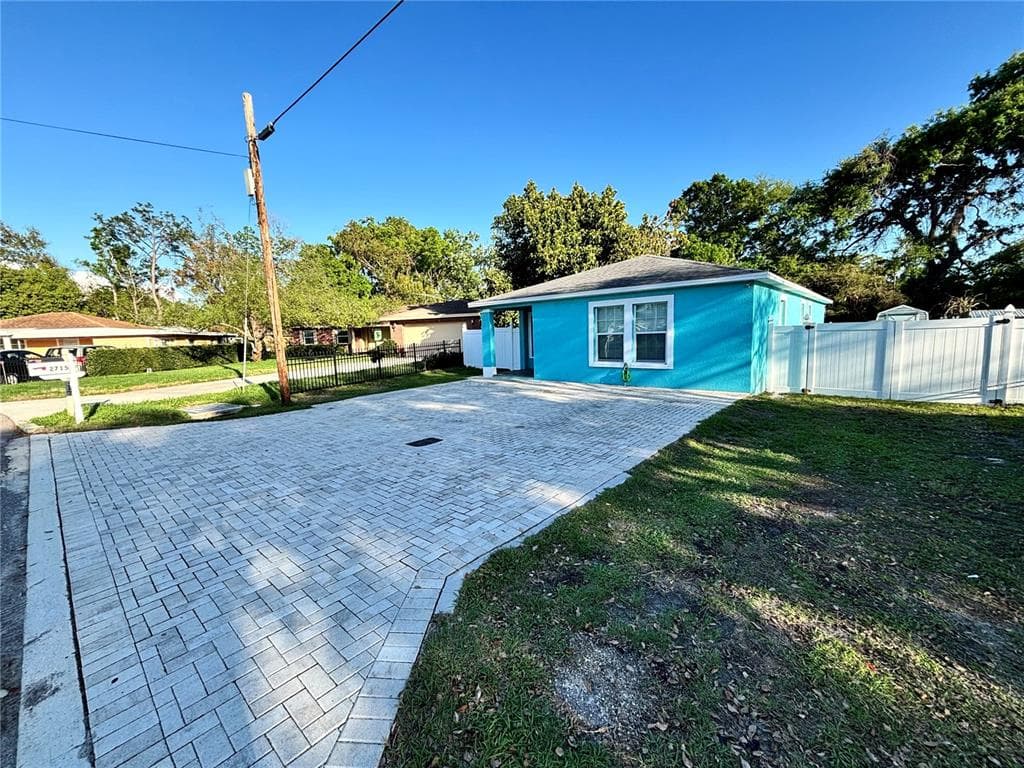 2715 BEL AIRE CIRCLE, TAMPA, FL, 33614 photo 2