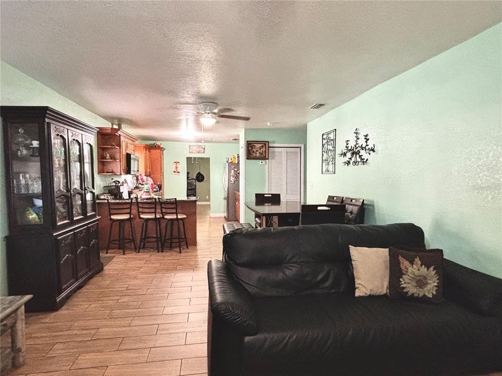 2715 BEL AIRE CIRCLE, TAMPA, FL, 33614 photo 5