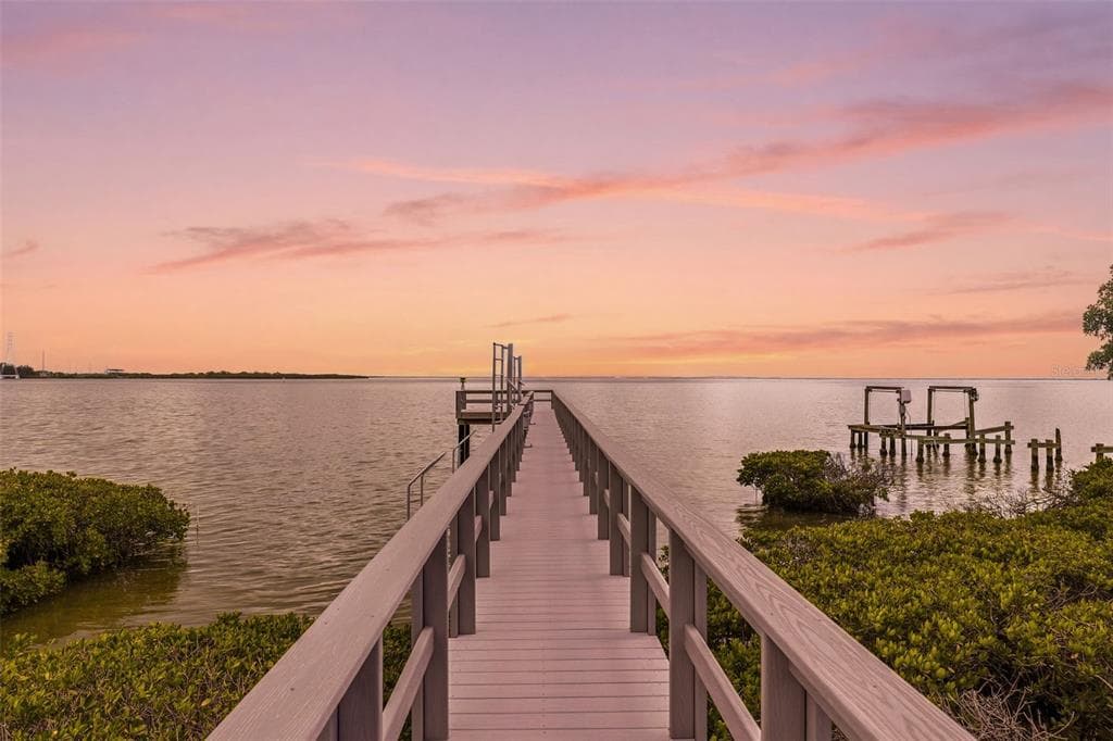 1405 BAYSHORE DRIVE, SAFETY HARBOR, FL, 34695 photo 2