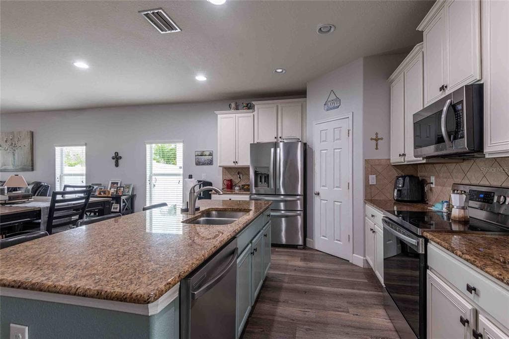 2814 MAPLE BROOK Loop, LUTZ, FL 33558 photo 4