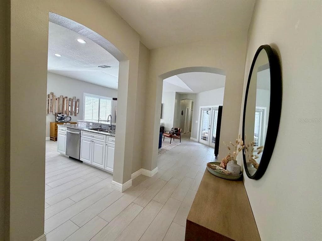 1764 OAK POND Court, OLDSMAR, FL 34677 photo 4