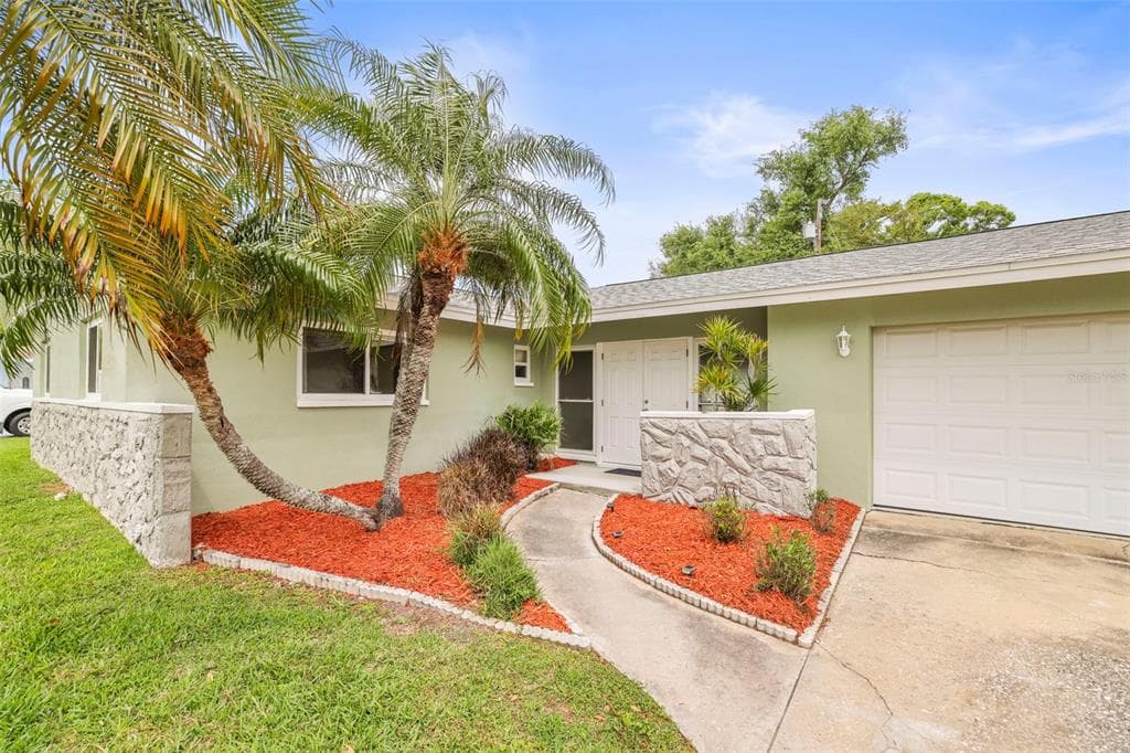 7955 BAYSHORE DRIVE, SEMINOLE, FL, 33776 photo 3