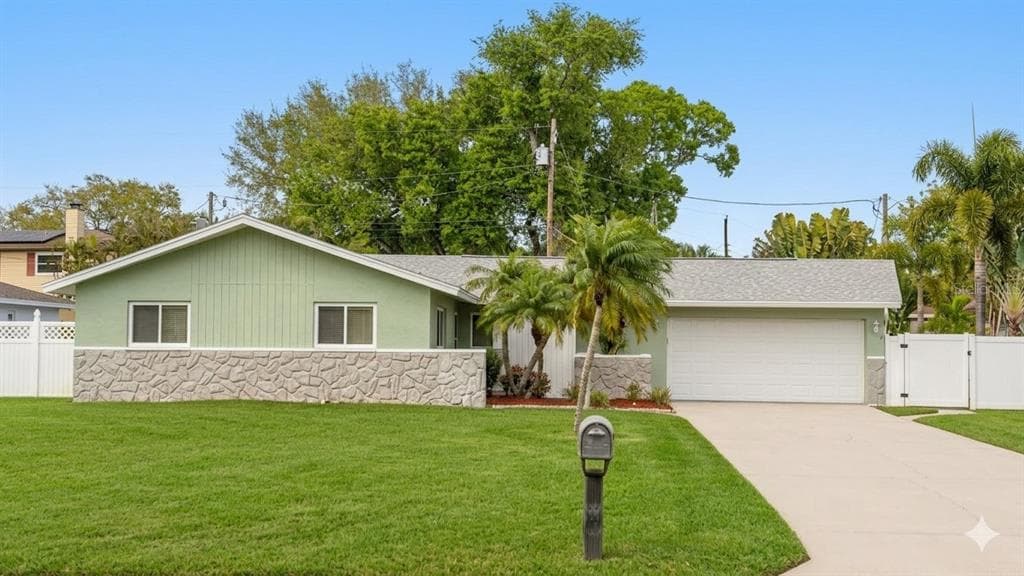7955 BAYSHORE DRIVE, SEMINOLE, FL, 33776