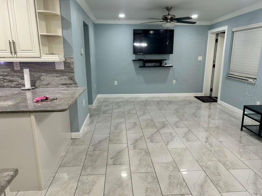 5504 ALDANA Drive, TAMPA, FL 33614 photo 4