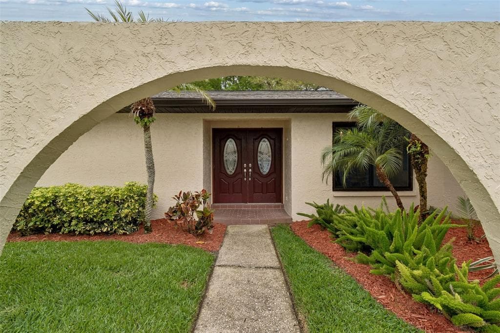 3225 MASTERS Drive, CLEARWATER, FL 33761 photo 5