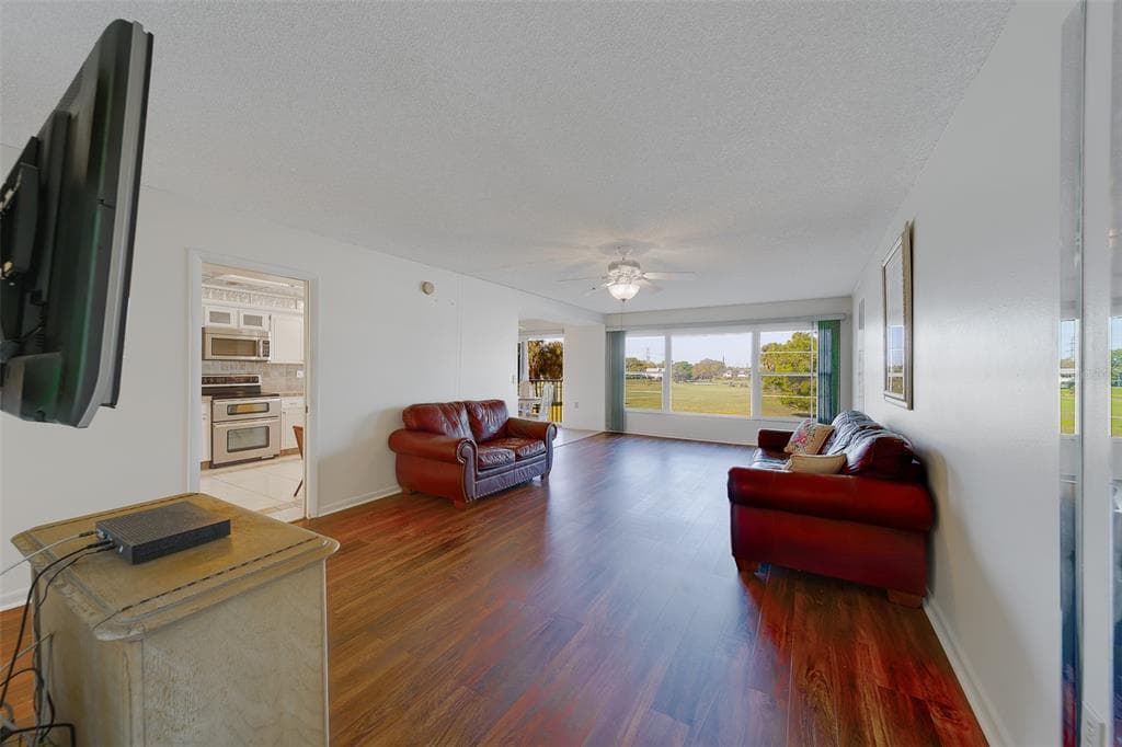 225 COUNTRY CLUB Drive Unit F1210, LARGO, FL 33771 photo 5