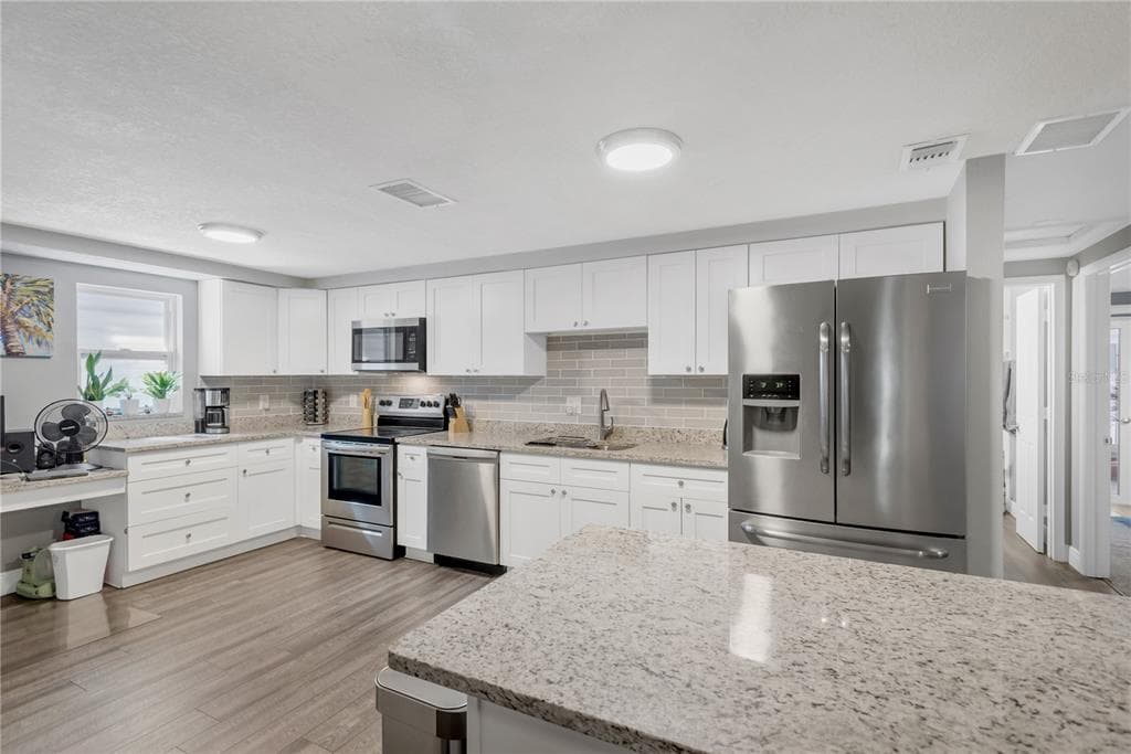 6305 SELBOURNE AVENUE, TAMPA, FL, 33611 photo 2