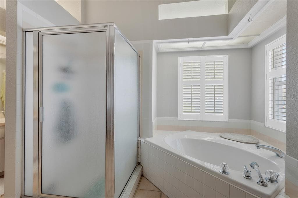 2626 CRESTFIELD Drive, VALRICO, FL 33596 photo 5