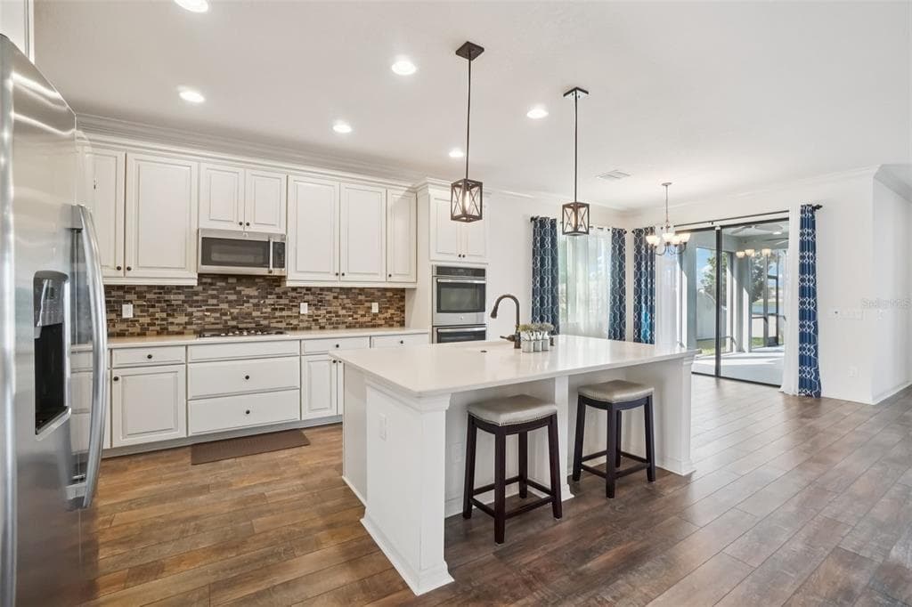 19209 LONG LAKE RANCH BOULEVARD, LUTZ, FL, 33558 photo 4