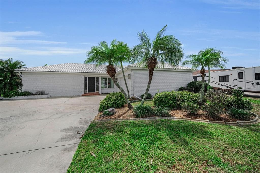 11566 47TH Avenue, Street PETERSBURG, FL 33708 photo 2