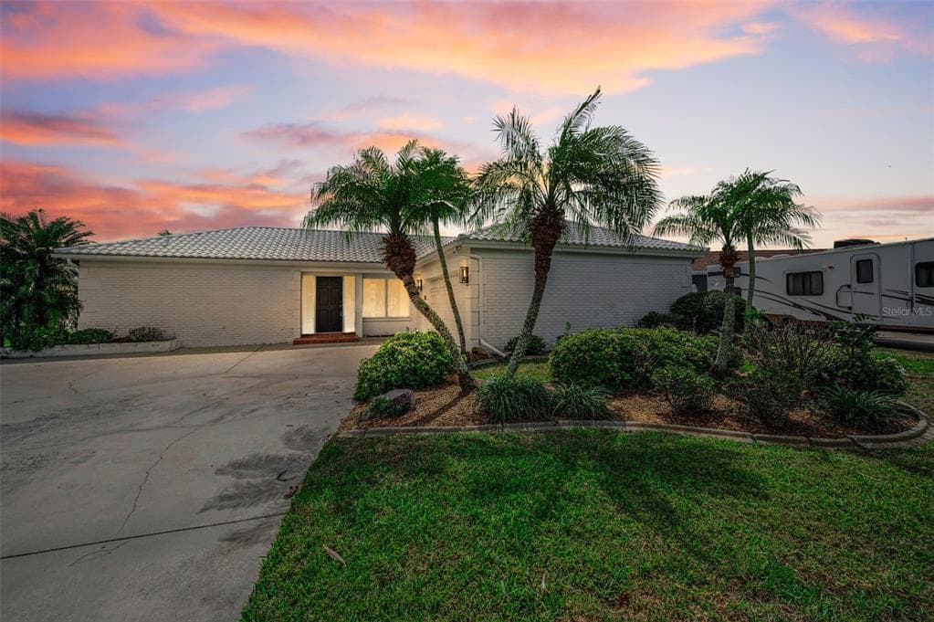 11566 47TH Avenue, Street PETERSBURG, FL 33708 photo 4