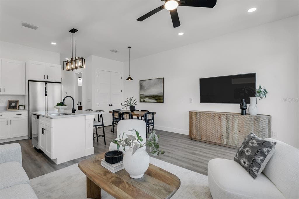 7016 MASCOTTE Street Unit 1, TAMPA, FL 33616 photo 2