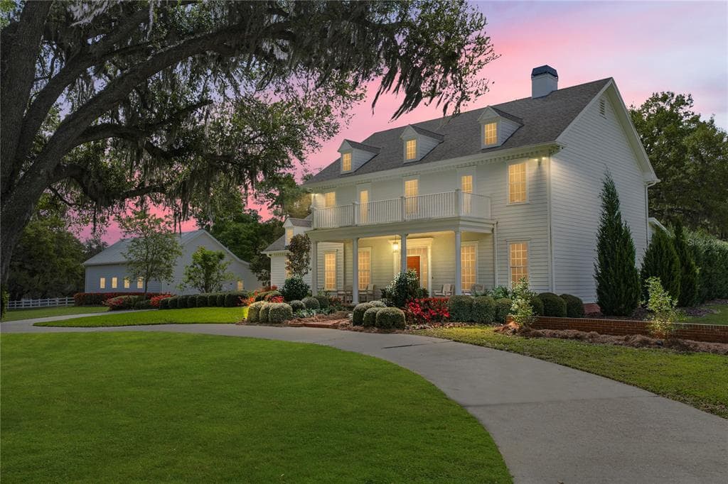 34428 MISSION VALLEY Drive, DADE CITY, FL 33525