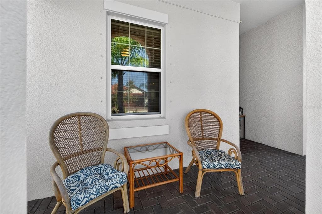 17212 HOLLY WELL AVENUE, WIMAUMA, FL, 33598 photo 4