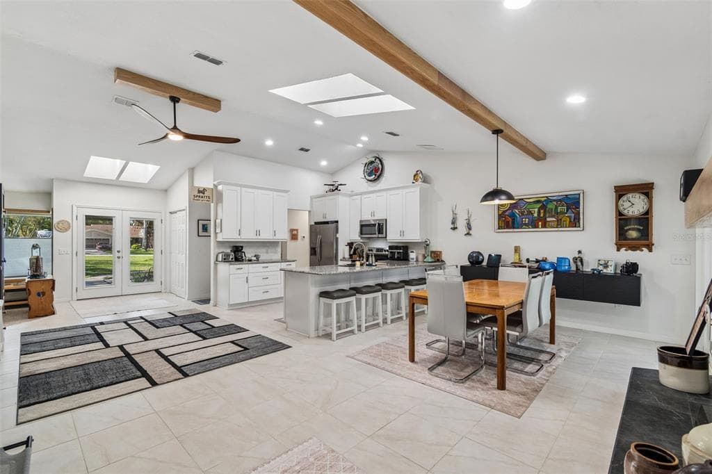 7995 CHAUCER Drive, WEEKI WACHEE, FL 34607 photo 5