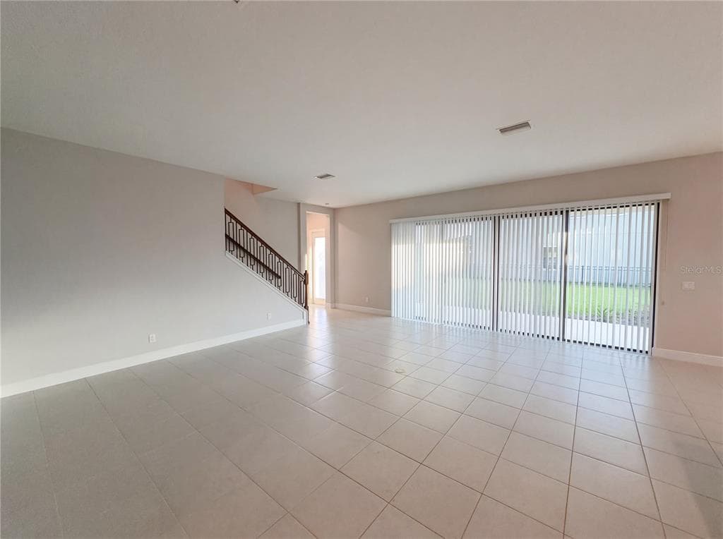 11277 RUSTIC TIMBER Loop, SAN ANTONIO, FL 33576 photo 3