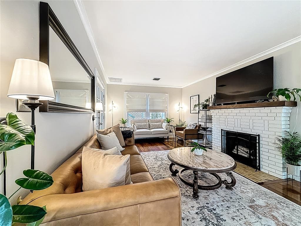 231 15TH AVENUE, ST PETERSBURG, FL, 33704 photo 2