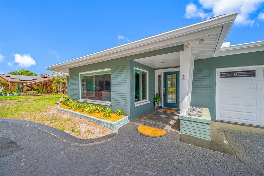 1467 BUGLE Lane, CLEARWATER, FL 33764 photo 2