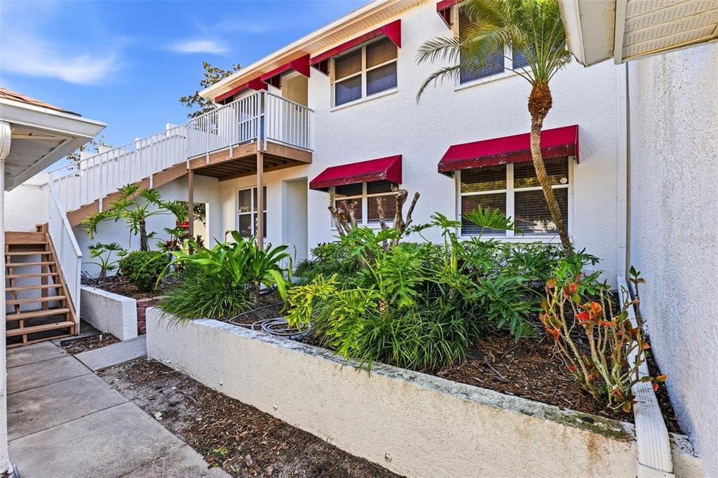 1440 WATER VIEW Drive Unit 101, LARGO, FL 33771 photo 3