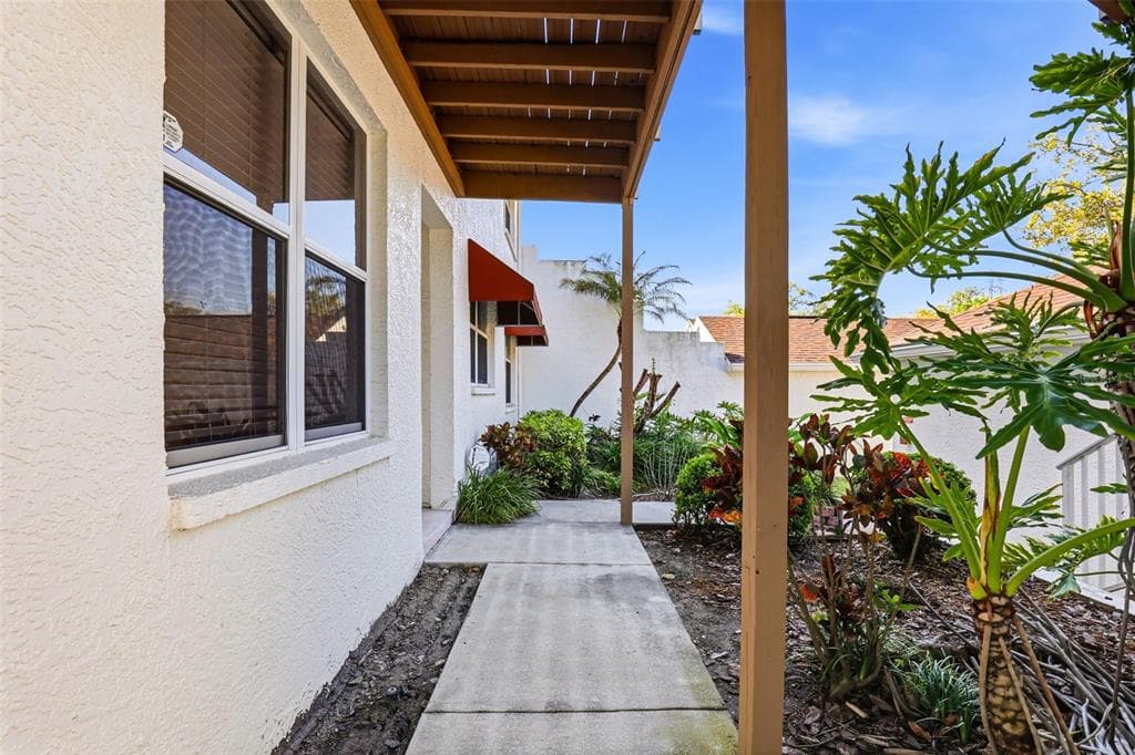 1440 WATER VIEW Drive Unit 101, LARGO, FL 33771 photo 4