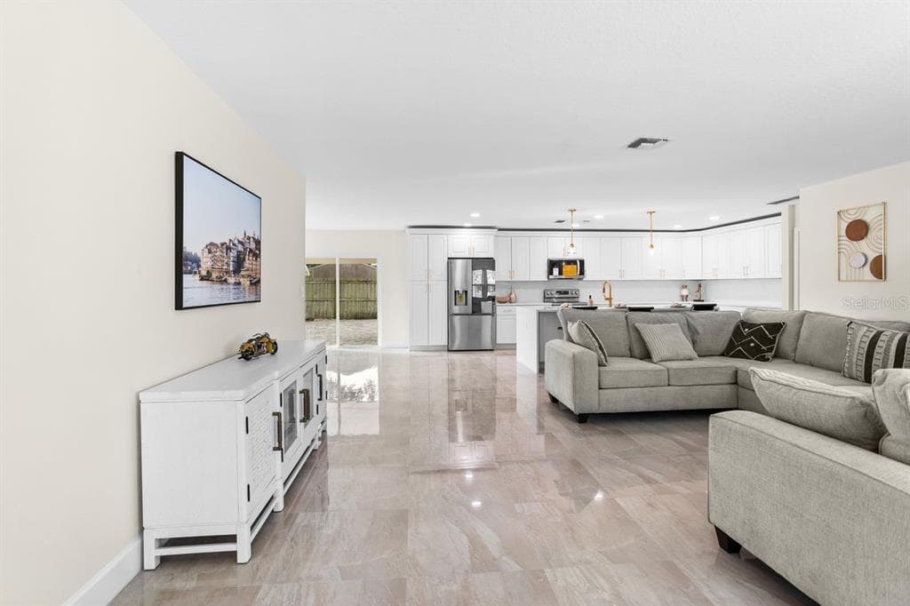 9244 79TH AVENUE, SEMINOLE, FL, 33777 photo 3