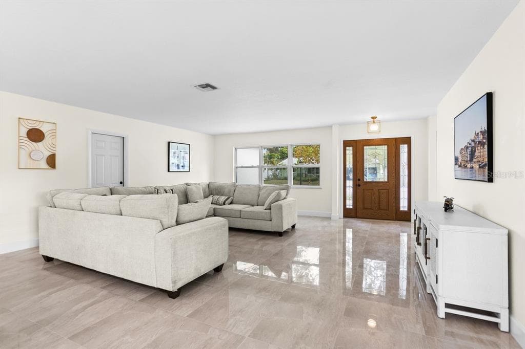 9244 79TH AVENUE, SEMINOLE, FL, 33777 photo 5