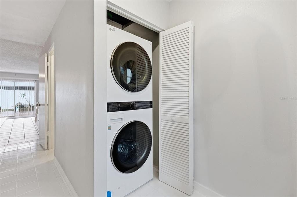 16143 RAMBLING VINE DRIVE, TAMPA, FL, 33624 photo 3