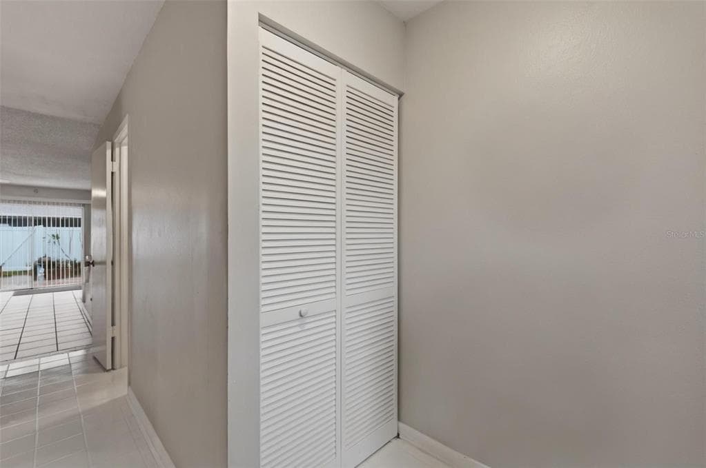 16143 RAMBLING VINE DRIVE, TAMPA, FL, 33624 photo 4