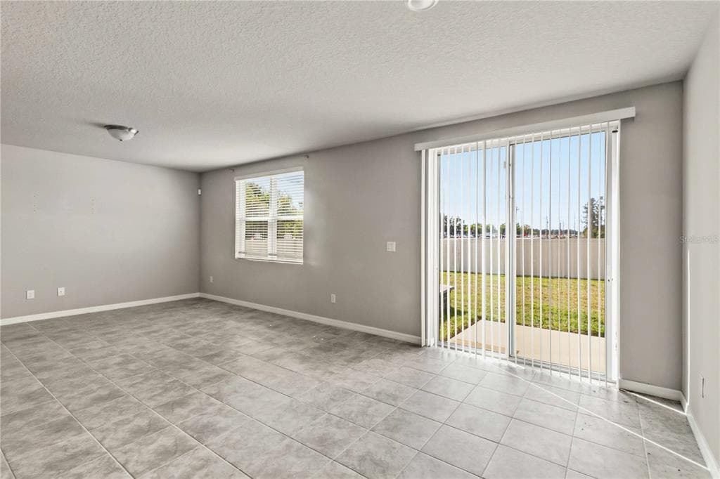 102 LOVELY COURT, PLANT CITY, FL, 33566 photo 3