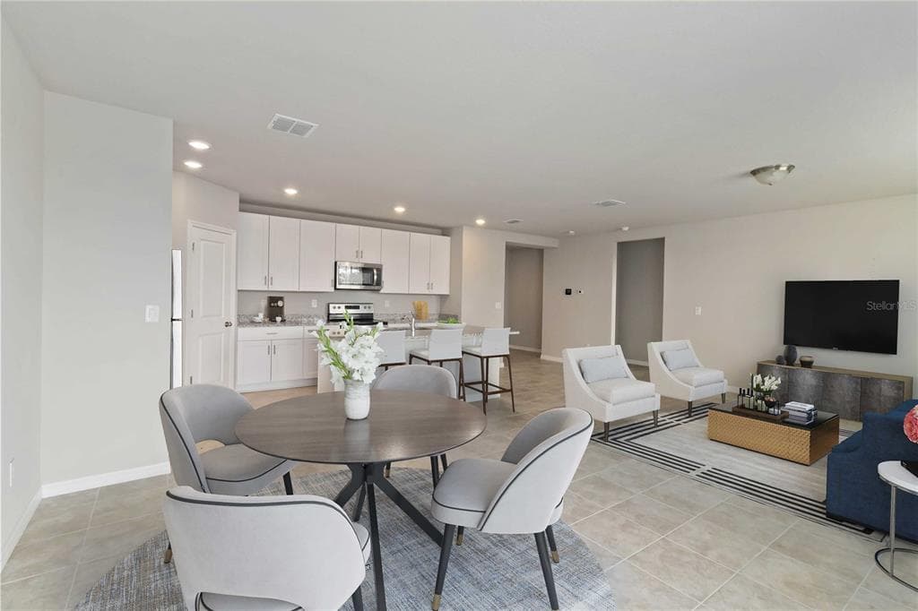 102 LOVELY COURT, PLANT CITY, FL, 33566 photo 4