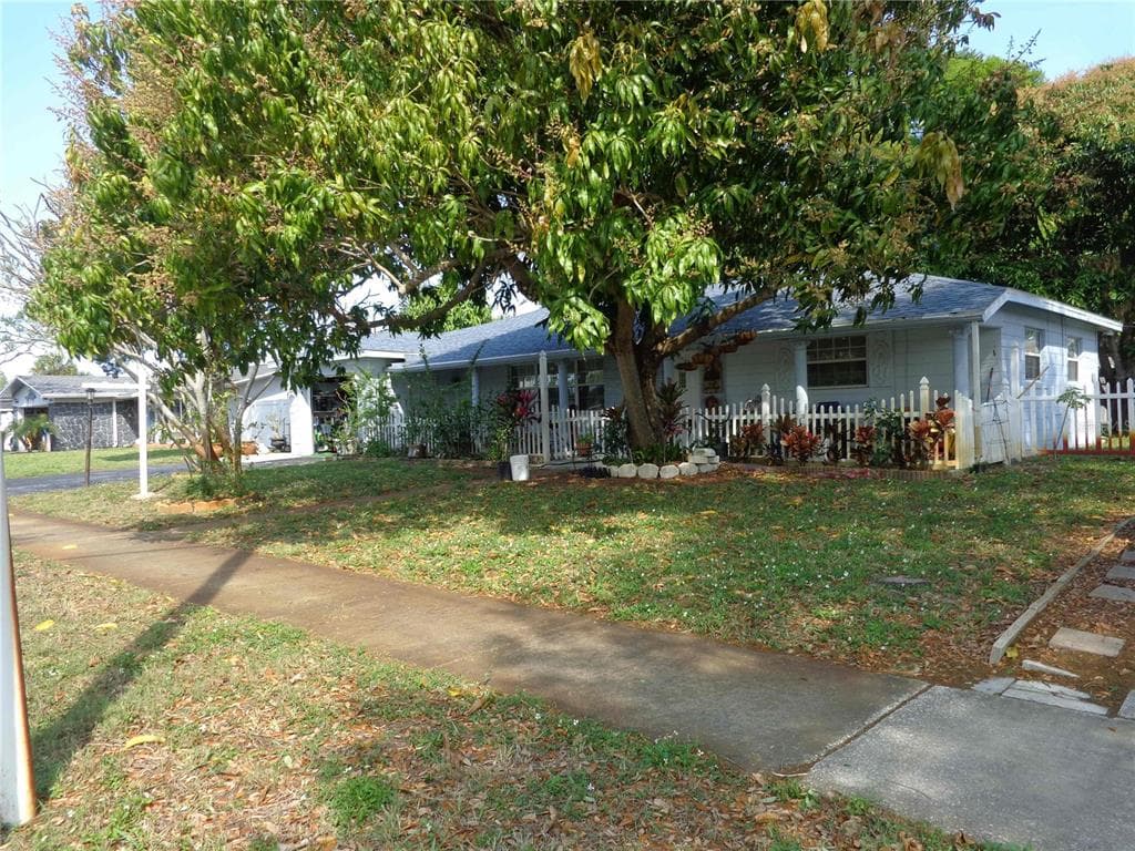 6165 26TH Avenue, Street PETERSBURG, FL 33710 photo 3