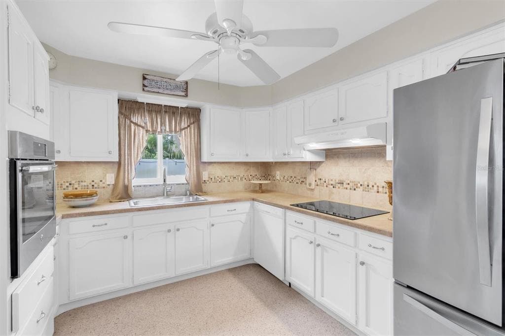 13472 BELLEWOOD AVENUE, SEMINOLE, FL, 33776 photo 5