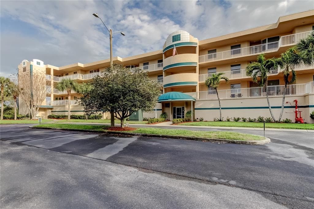 6205 SHORELINE DRIVE, Unit# 1304, SEMINOLE, FL, 33708