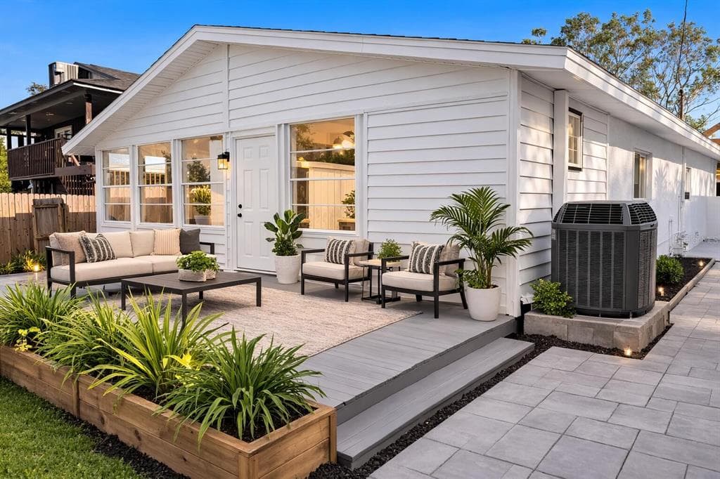 1827 Mountain Avenue, Street PETERSBURG, FL 33703 photo 2