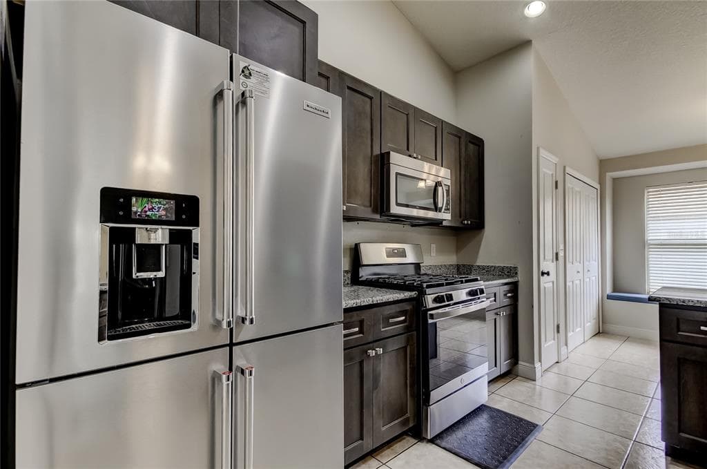 24318 ROLLING VIEW Court, LUTZ, FL 33559 photo 5