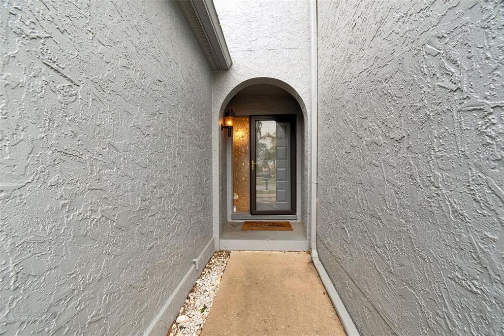 6320 GRAND BAHAMA CIRCLE, Unit# 6320, TAMPA, FL, 33615 photo 3