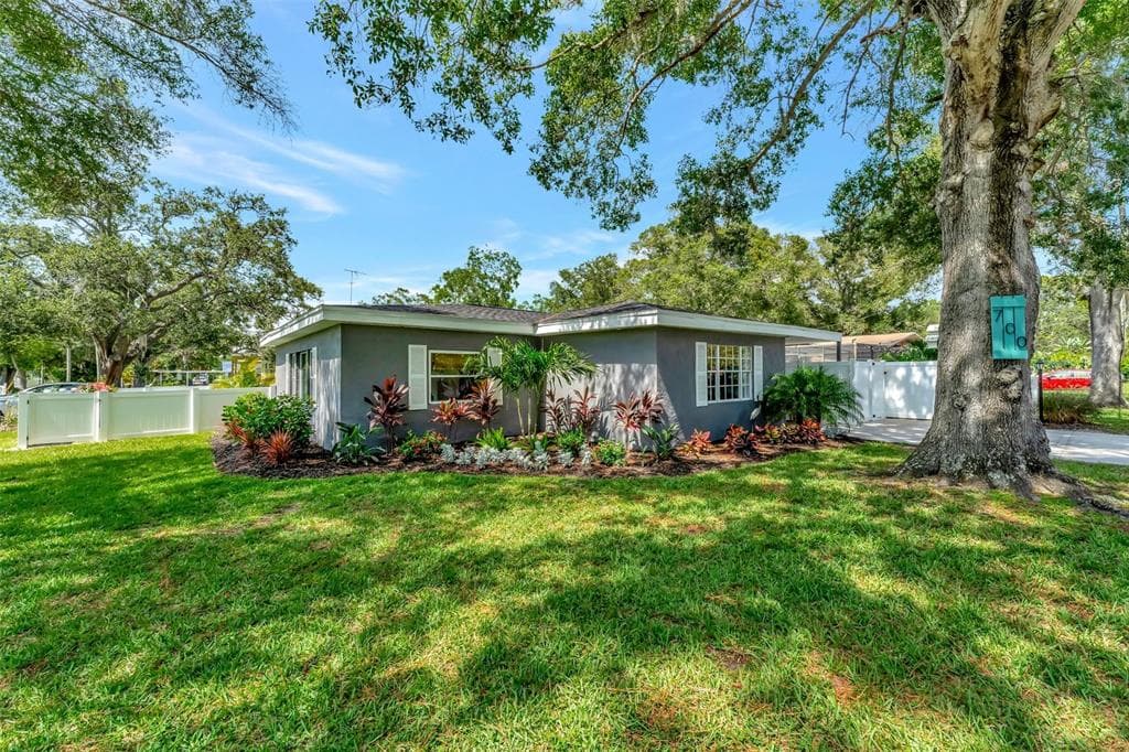 700 14TH STREET, LARGO, FL, 33770