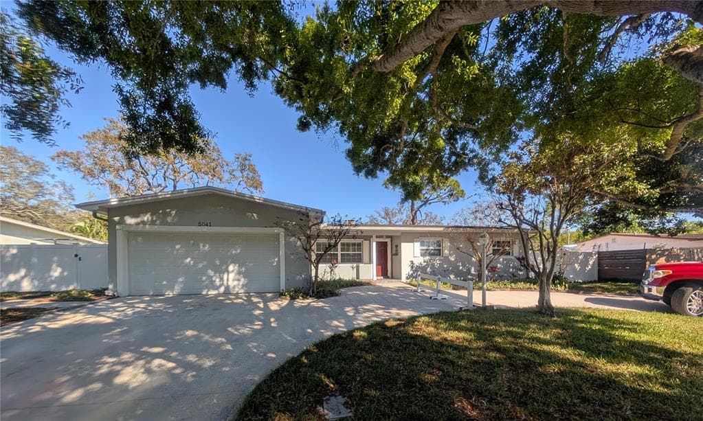 5041 MYRTLE LANE, MADEIRA BEACH, FL, 33708 photo 2