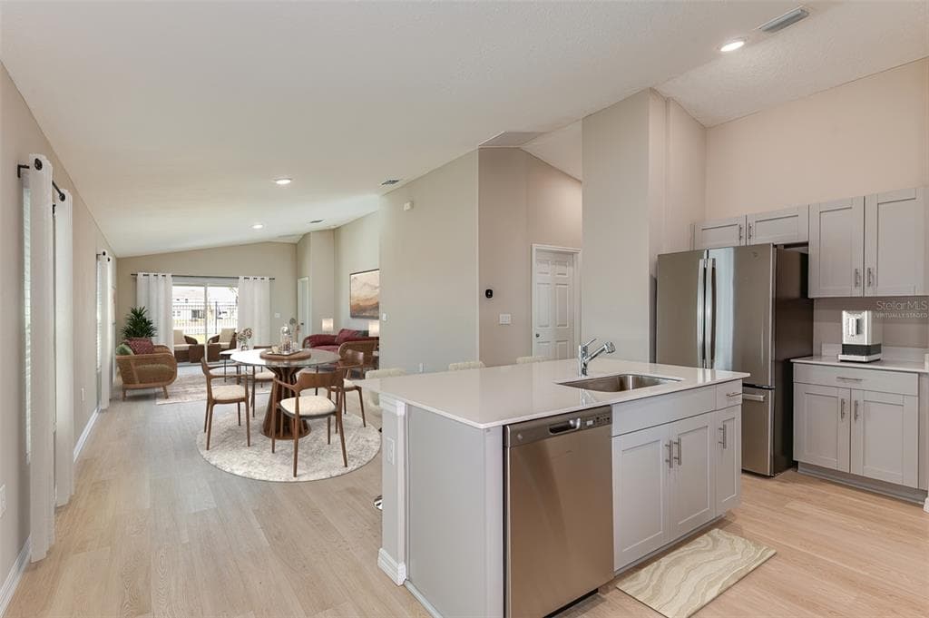 15241 MAUDE LANDING Loop, WIMAUMA, FL 33598 photo 2