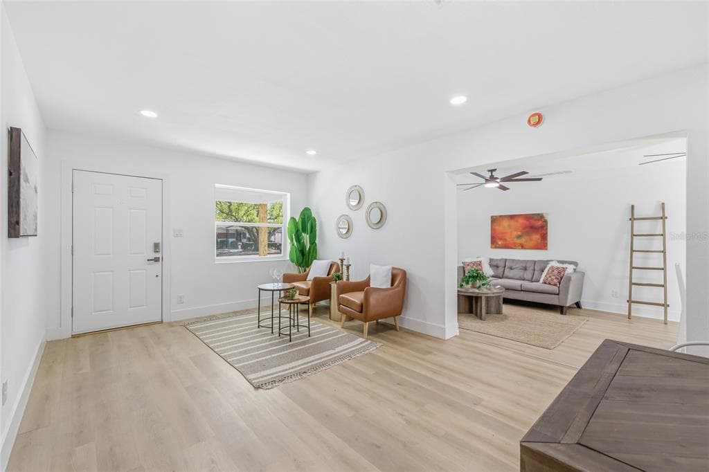 3917 PINE STREET, TAMPA, FL, 33607 photo 2