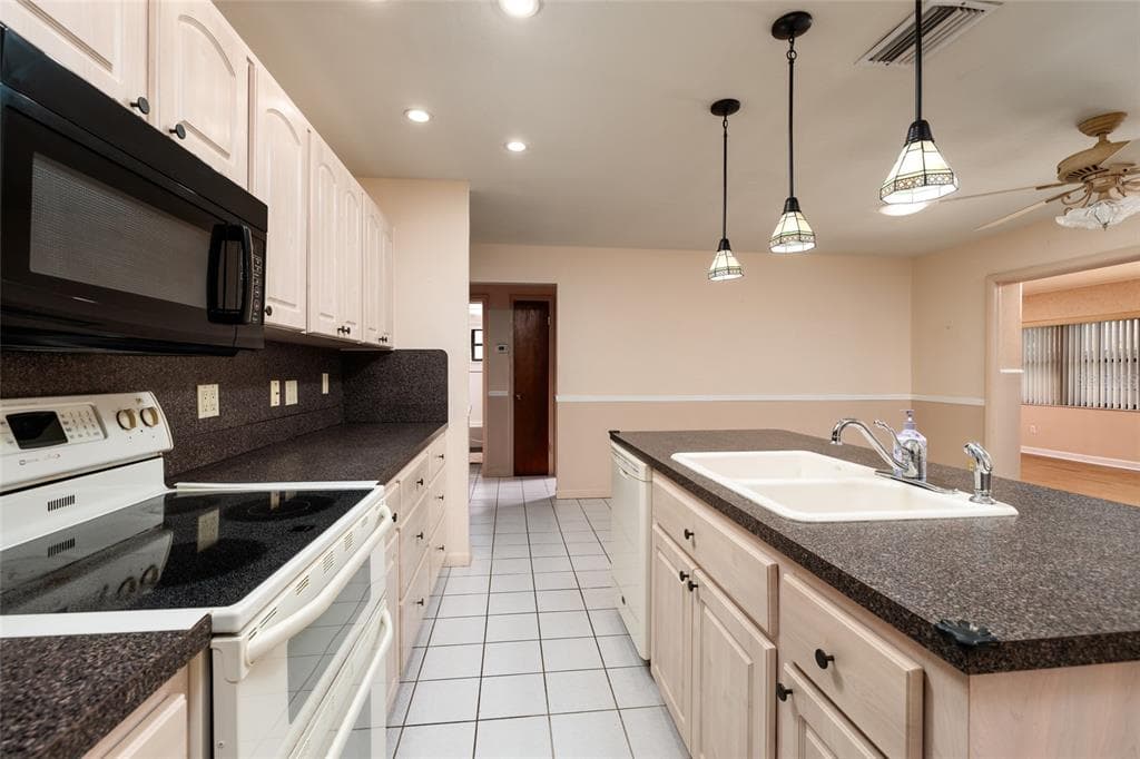 6822 21ST Street, Street PETERSBURG, FL 33702 photo 4