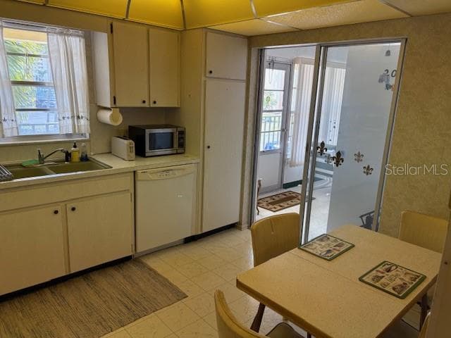 4700 COVE CIRCLE, Unit# 203, ST PETERSBURG, FL, 33708 photo 3