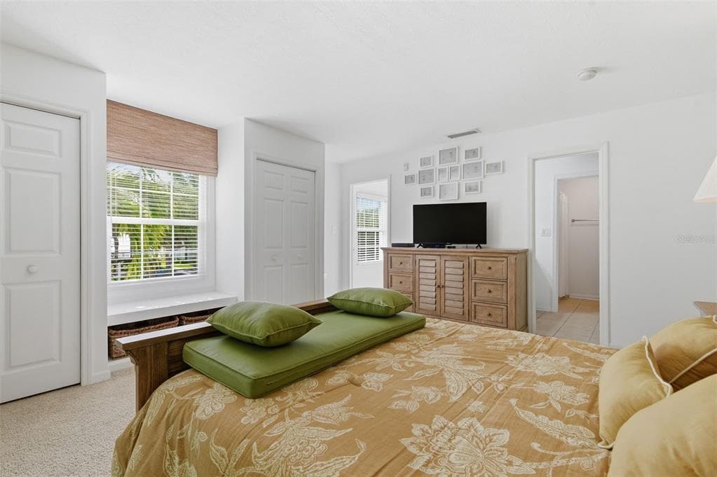 5005 COQUINA KEY DRIVE, Unit# E, ST PETERSBURG, FL, 33705 photo 5