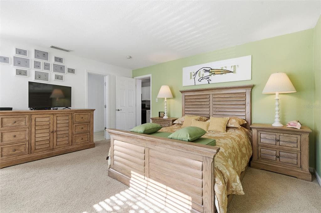 5005 COQUINA KEY DRIVE, Unit# E, ST PETERSBURG, FL, 33705 photo 4